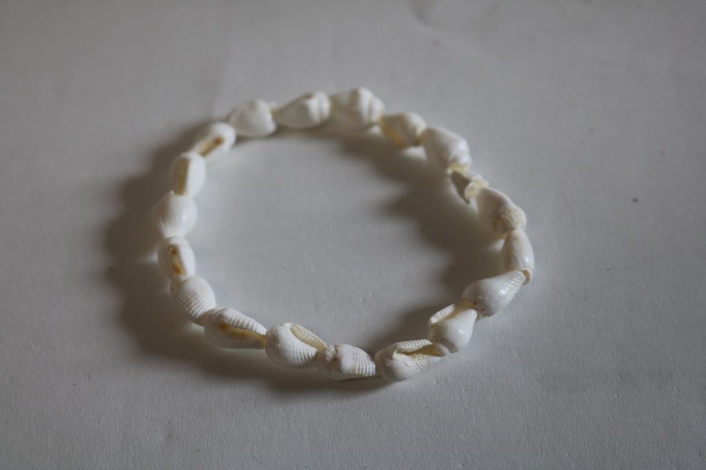 BRACCIALE  CONCHIGLIA  BIANCO 