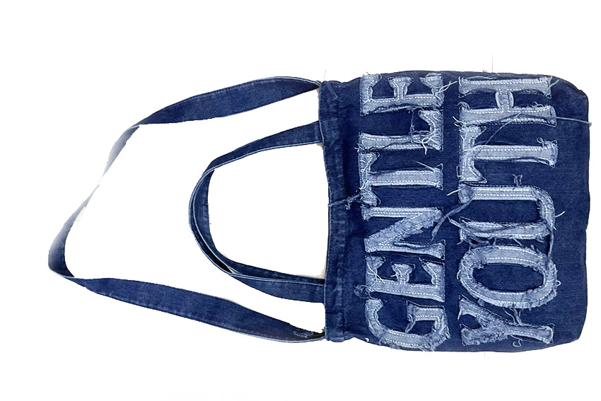 BORSA JEANS C/SCRITTA 2 COL ASS 37*33*9 CM 