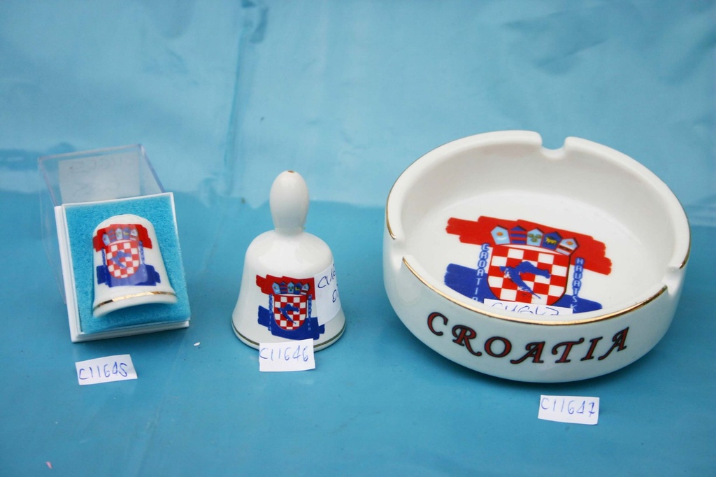 CAMPANELLA CERAMICA C/SCATOLA SCUDO CROATIA 