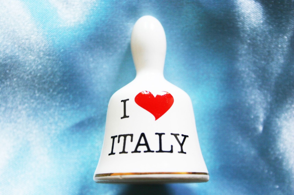 CAMPANELLA CERAMICA C/SCATOLA "I LOVE ITALY" 