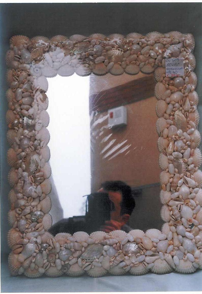 SPECCHIERE c/CONCH.BIANCHE RETT 47.5*37.5 CM 