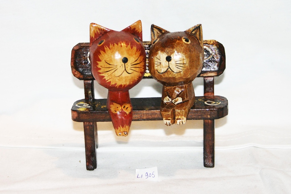 GATTINI LEGNO SEDUTI SU PANCA CM 8 