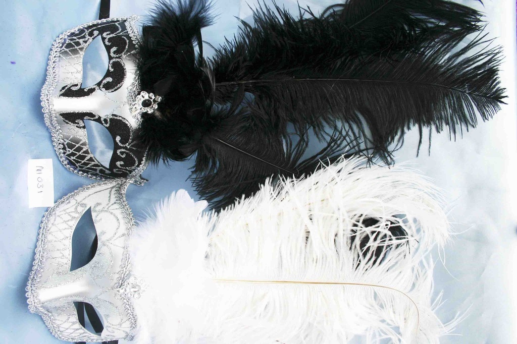 MASCHERA PLASTICA COLOMBINA C/3 PIUME 