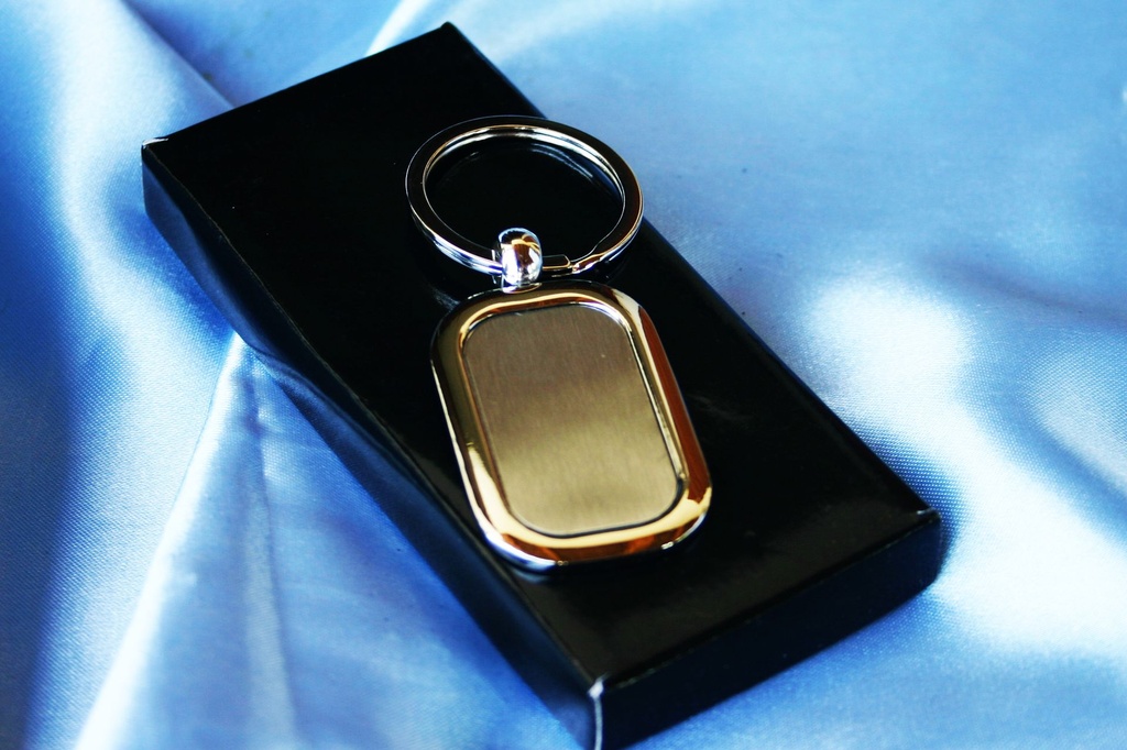 PORTACHIAVE MET.RETTANGOLARE PERS. C/SCATOLA 