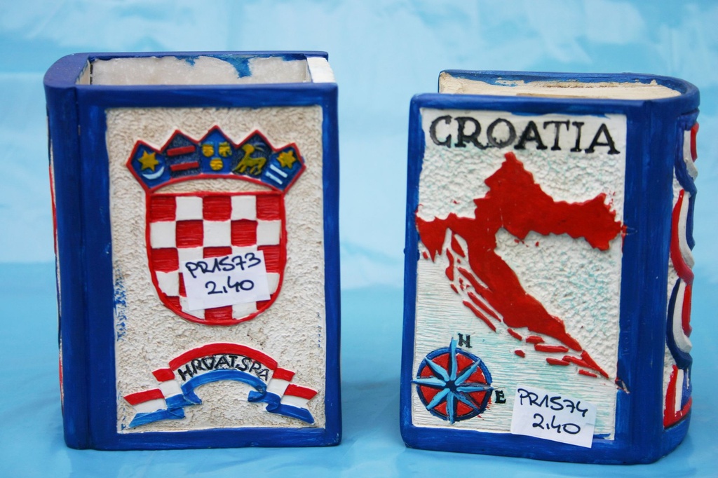 LIBRO CROAZIA PORTAPENNA 