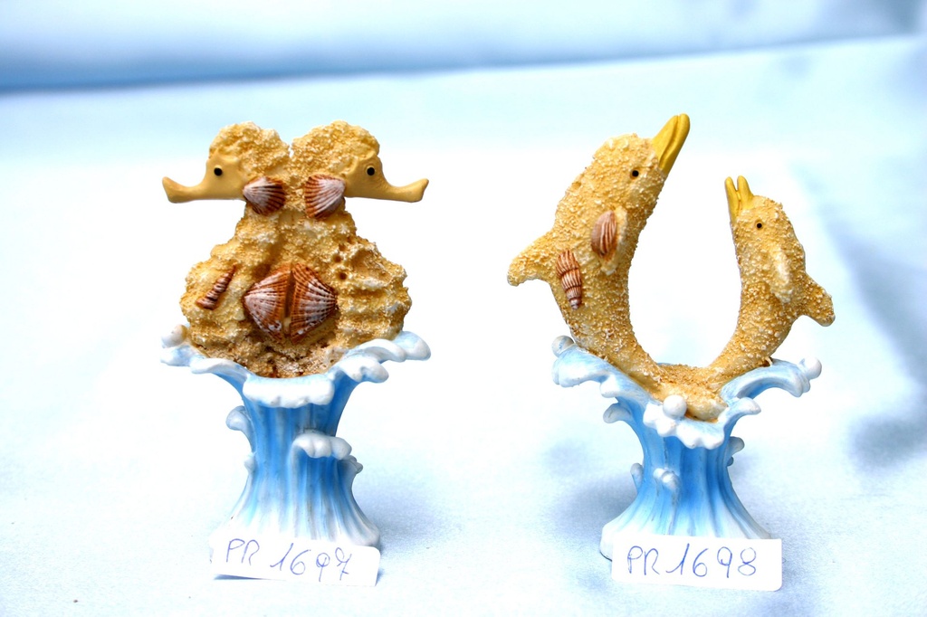 CAVALLUCCIO RESINA SU ONDA SABBIA 