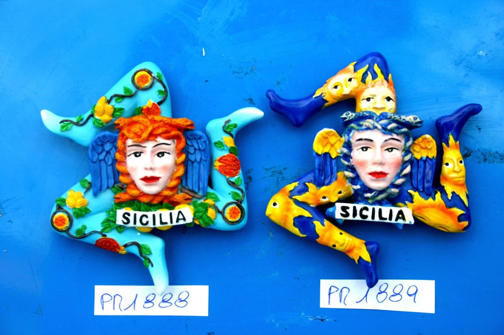 MAGNETE RESINA TRINACRIA FRUTTA 