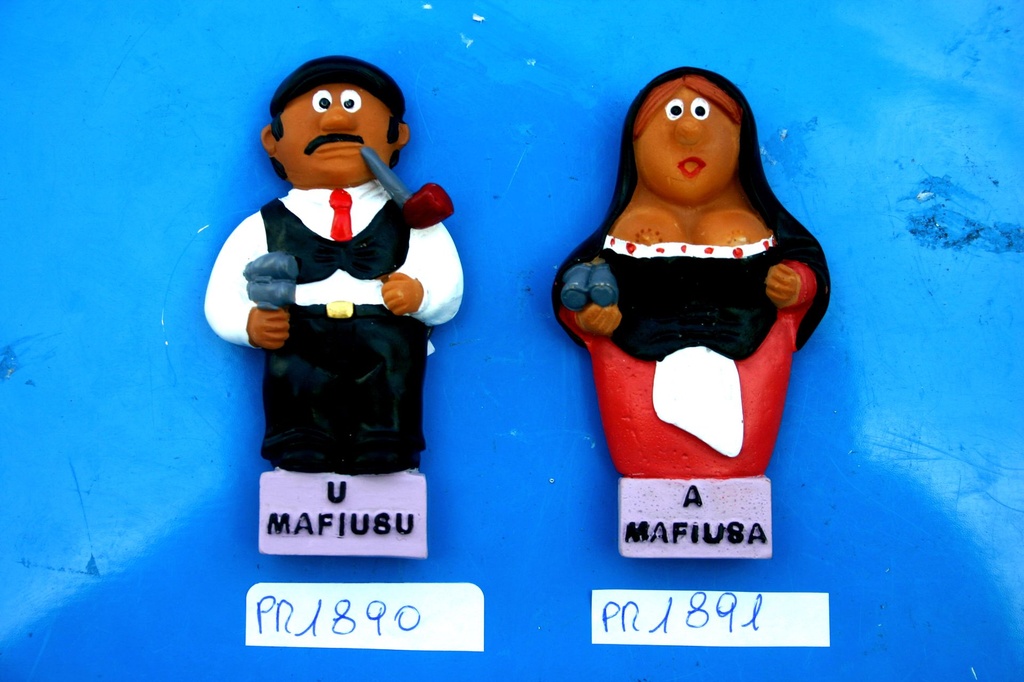 MAGNETE RESINA "DONNA" 