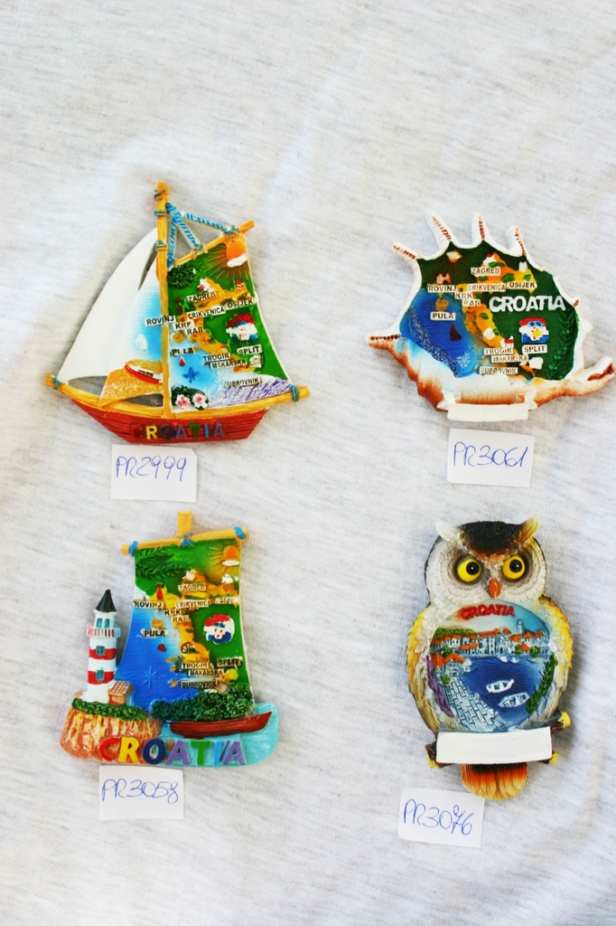 MAGNETE BARCA BIANCA RESINA CROATIA 