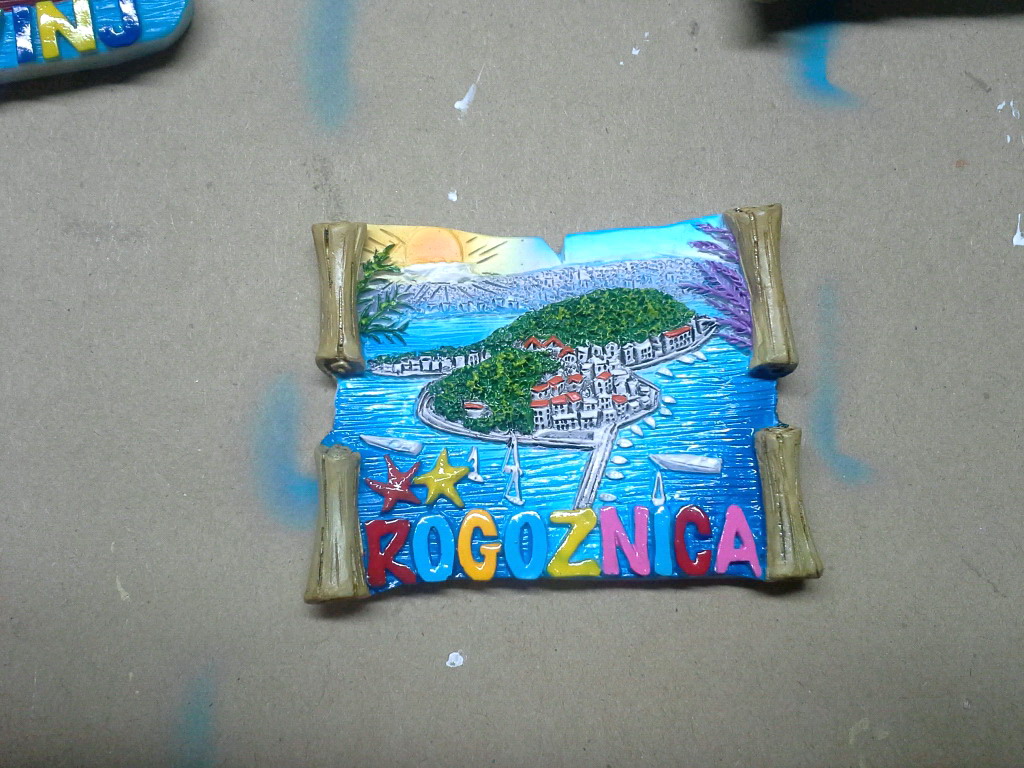 MAGNETE RESINA PERGAMENA ROGOZNICA 