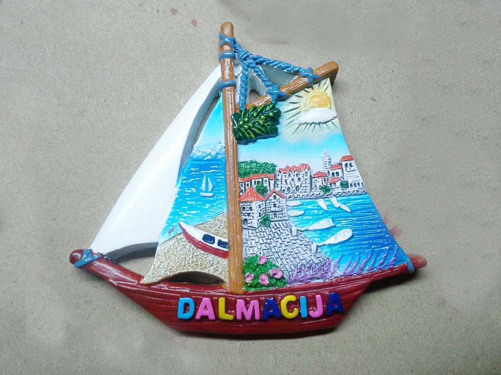 MAGNETE RESINA BARCA BIANCA DALMACIJA 