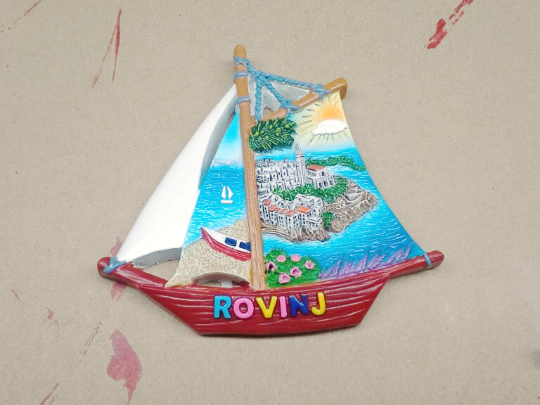 MAGNETE RESINA BARCA BIANCA ROVINJ 