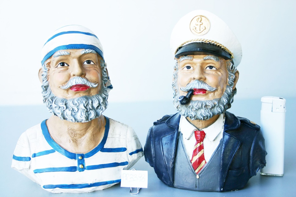 BUSTO MARINAI RESINA 12*17 CM 2 MOD ASS 