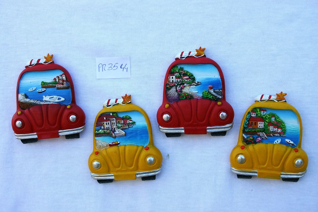 MAGNETE RESINA MACCHINA 4 VEDUTE ASS. 