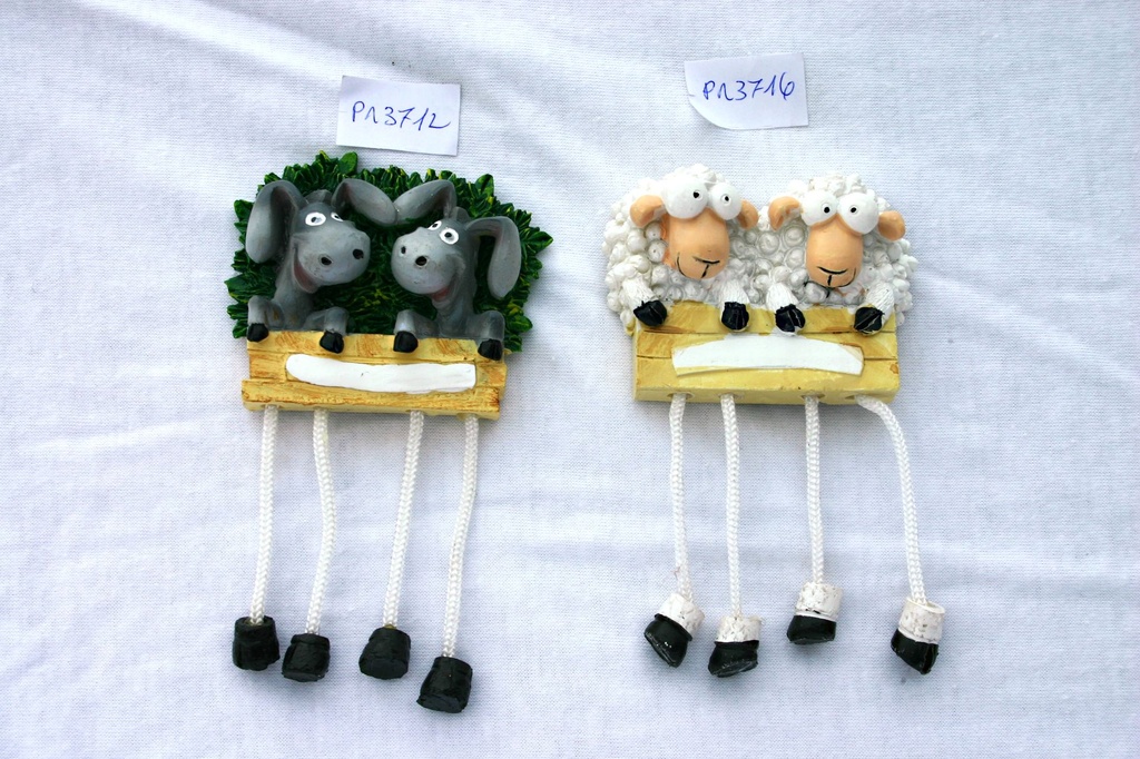 MAGNETE RESINA 2 PECORE C/PENDENTI 