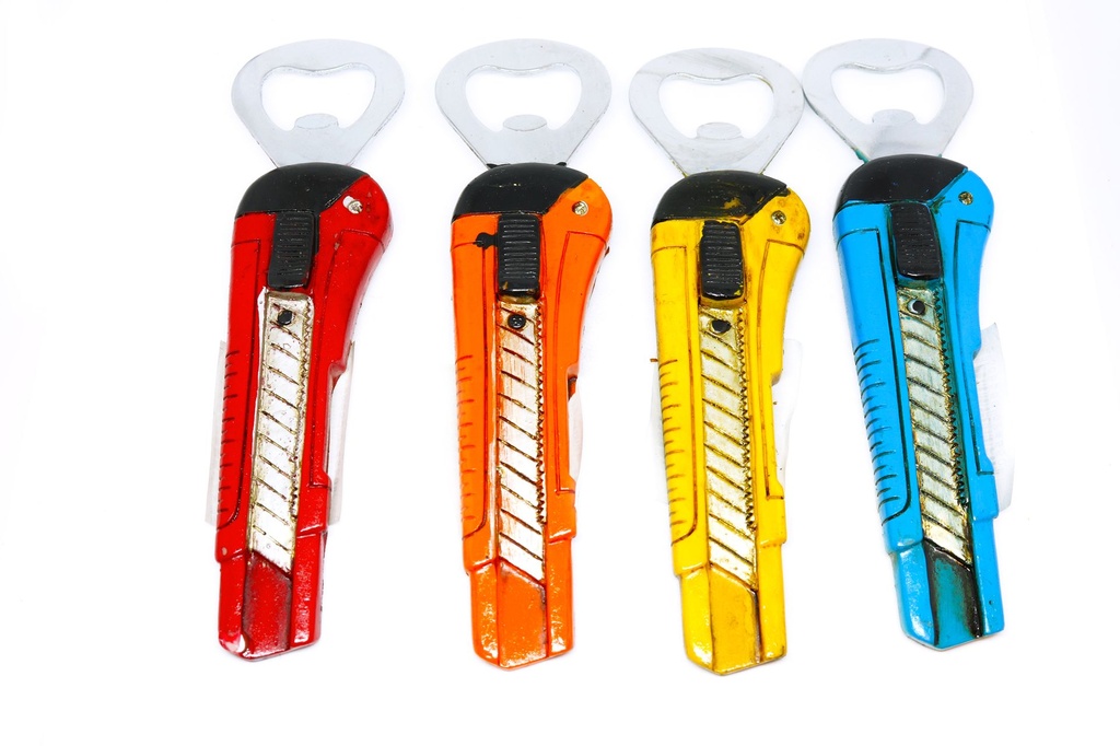 MAGNETE RESINA TAGLIERINO APRIBOTTIGLIE 4 COL ASS 