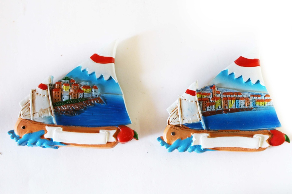 MAGNETE RESINA BARCA C/VEDUTA E PERGAMENA 2 MOD 