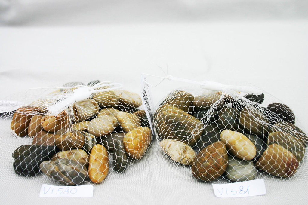 SACCHETTO C/SASSI NATURALI GRA MULTICOLOR Â½ Kg. 
