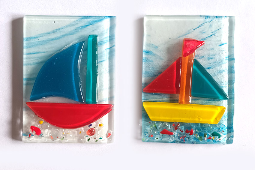 MAGNETE RETT VETRO C/BARCHE 5*7 CM COL ASS 